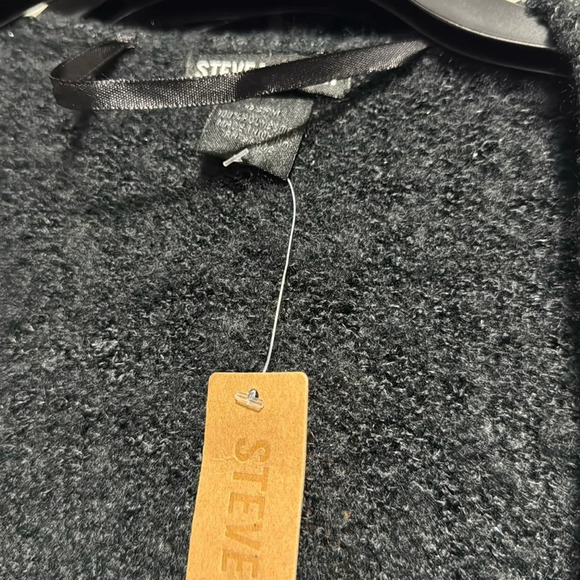 NWT! Women's Open Front Solid Boucle Lurex Cape Sweater ONE SIZE Steve Madden - Picture 4 of 4